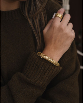 Pulseira em Prata Dourada...